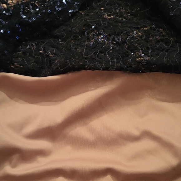 Night Way Collections Navy Lace Gown - Picture 8 of 10